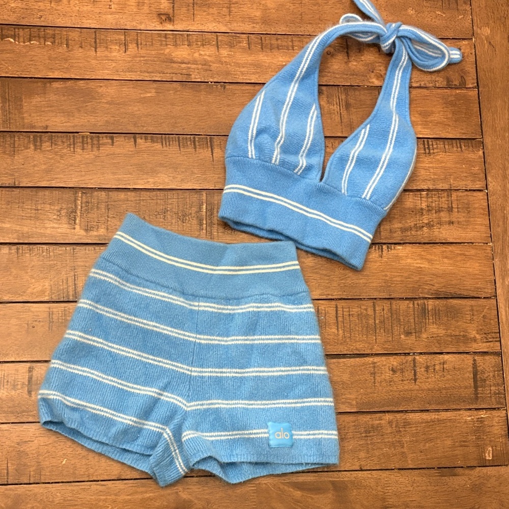 ALO Yoga Blue Cashmere Set with white stripes